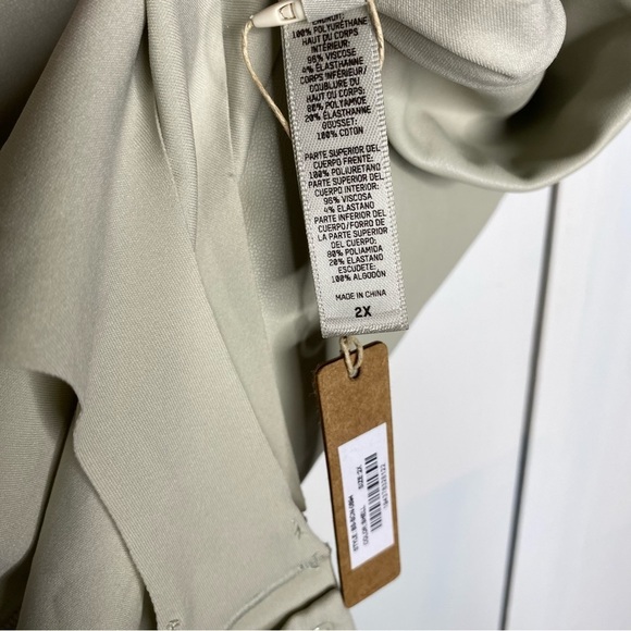 NWT SKIMS FAUX LEATHER SCOOP BODYSUIT 2X - Picture 6 of 10